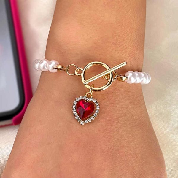 YW Fashion High Quality Simple Red Crystal Heart Pendant Charms Beaded Pearl Bracelets