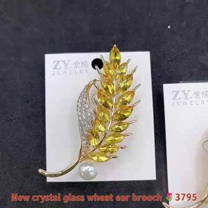 Stylish Alloy Animal Brooch with Cushion Rhinestones for Weddings, Parties, and Special Occasions – Unisex Lapel Pin Gift