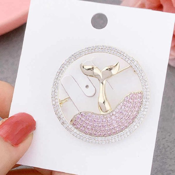 Rhinestone Brooch for Ladies - Alloy Flower Lapel Pin with Multiple Options Including Pearl Embellishments