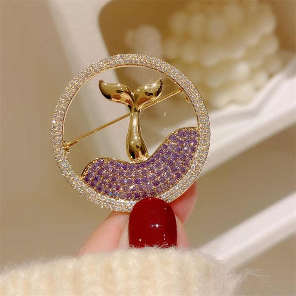 Rhinestone Brooch for Ladies - Alloy Flower Lapel Pin with Multiple Options Including Pearl Embellishments