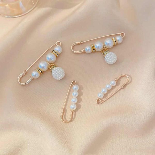 Hot Selling Women Pearl Brooch Fashion Adjustable Fixed Clothing Pants Alloy Brooch Clothing Accessories