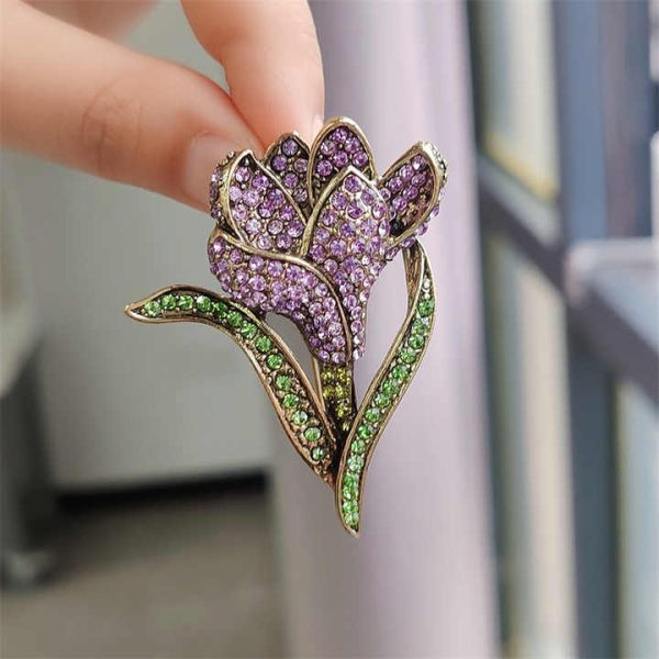 Personality Charming Lady Diamond Brooches Delicate Elegant Light Luxury Tulip Flower Brooch 2025 New Trendy Fashion Accessories