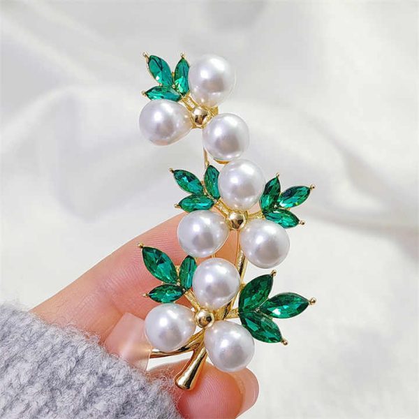 New Models Crystal Brooches High Temperament Tree Branch Sorority Pearl Brooch Versatile Clothing Pin Woman Charm Accessories