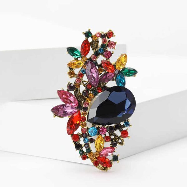 Retro Women Crystal Brooch Cheap Brooches Pins Flower Design Diamond Brooch for Women Wholesale