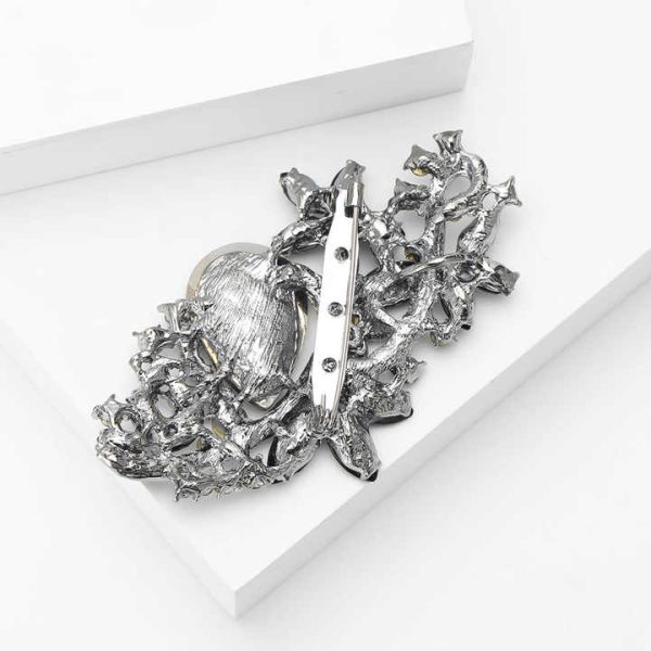 Retro Women Crystal Brooch Cheap Brooches Pins Flower Design Diamond Brooch for Women Wholesale