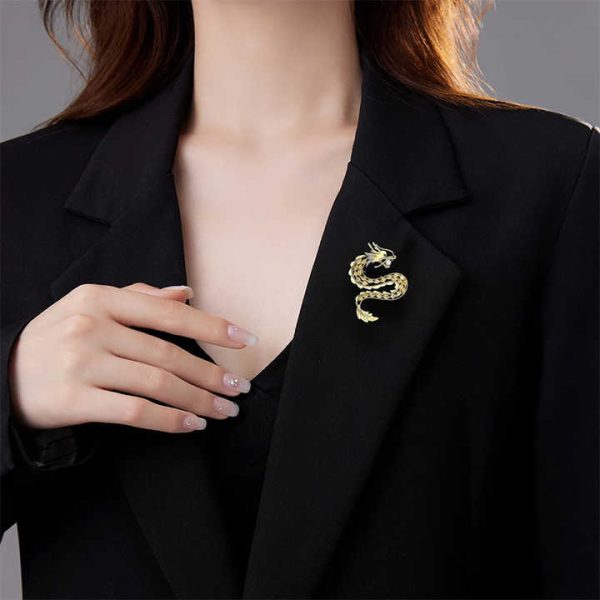 Autumn New Dragon Brooch Women's Light Luxury Brooch Fashion Exquisite Design Pin Gift