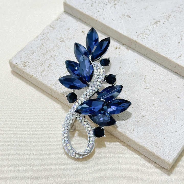Ladies New Delicate Fashion Blue Brooch Hot Sales Popular High Quality Wholesale Crystal Brooches Party Coat Suit Accessories