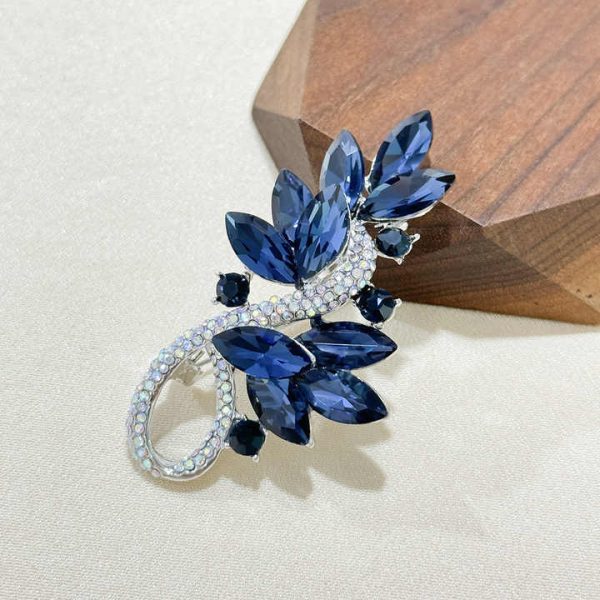 Ladies New Delicate Fashion Blue Brooch Hot Sales Popular High Quality Wholesale Crystal Brooches Party Coat Suit Accessories