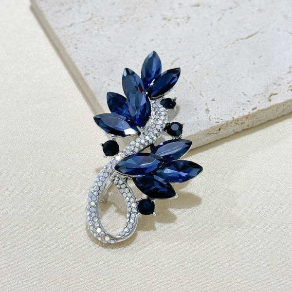 Ladies New Delicate Fashion Blue Brooch Hot Sales Popular High Quality Wholesale Crystal Brooches Party Coat Suit Accessories