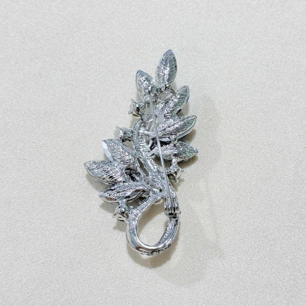 Ladies New Delicate Fashion Blue Brooch Hot Sales Popular High Quality Wholesale Crystal Brooches Party Coat Suit Accessories