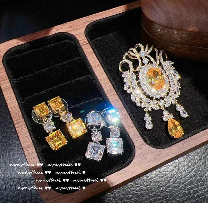 Cinderella Twilight Yellow Wheat Ear Gem Crown Brooch 18K Gold Plated Mountain Zhu Pear Goose Yellow Rock Sugar Weddings Gifts