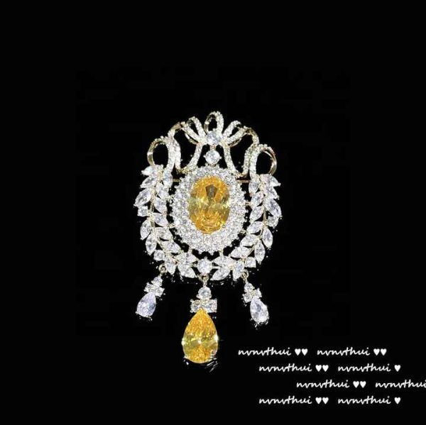 Cinderella Twilight Yellow Wheat Ear Gem Crown Brooch 18K Gold Plated Mountain Zhu Pear Goose Yellow Rock Sugar Weddings Gifts