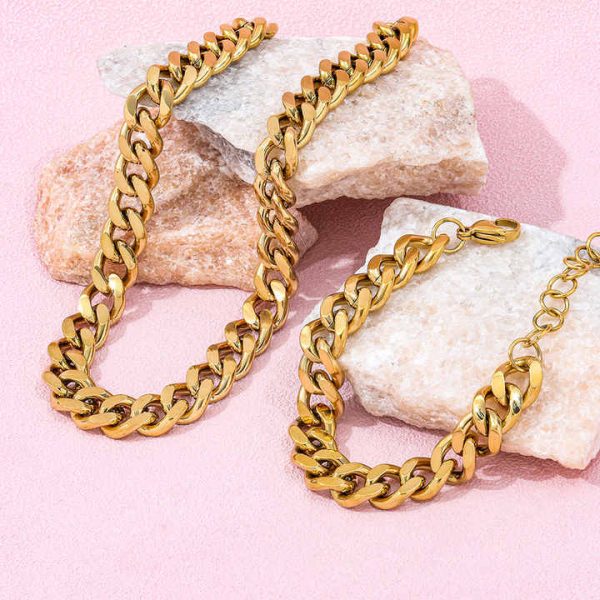 18k PVD Gold Plated Chunky Cuban Chain Statement Stainless Steel Gold Necklace for Women