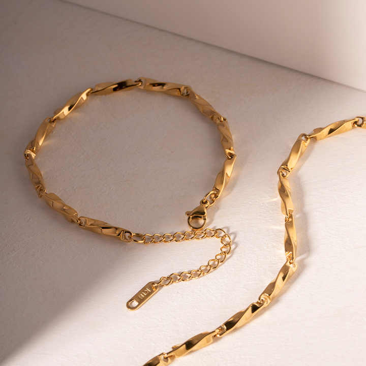 Jewelry Minimalist Necklaces Women Gold Plated Necklace Stainless Steel Necklace Chain