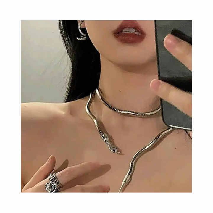 High Quality Fashion Clavicle Chain Alloy Material Snake Chain Necklaces for Women