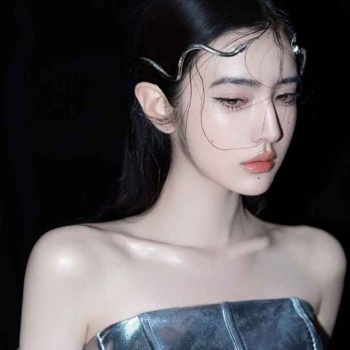 High Quality Fashion Clavicle Chain Alloy Material Snake Chain Necklaces for Women