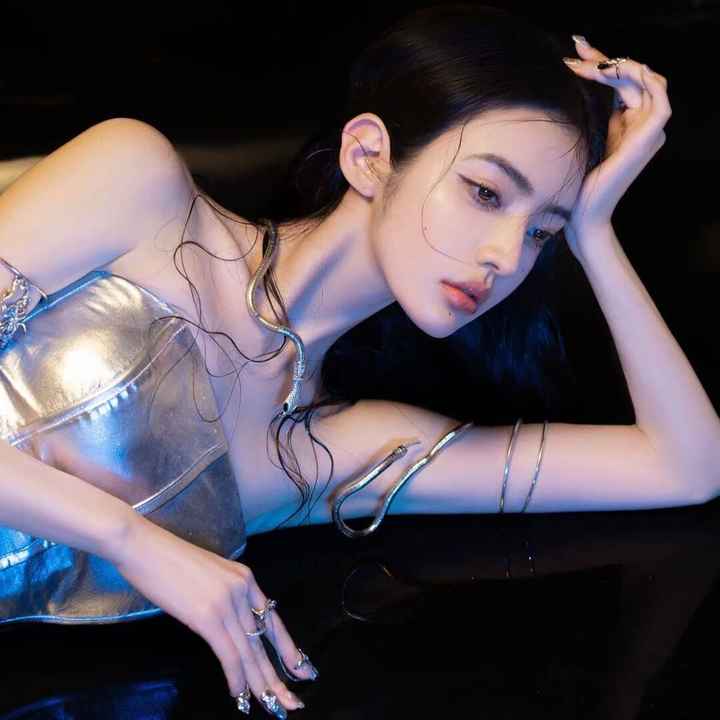 High Quality Fashion Clavicle Chain Alloy Material Snake Chain Necklaces for Women