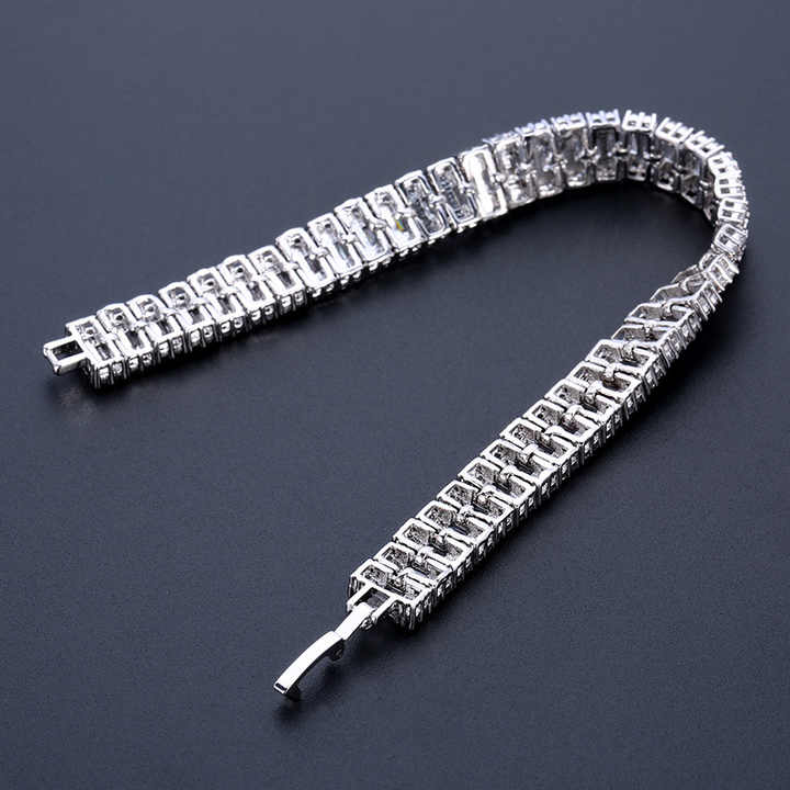 Fashion Classic Style Charms Shiny Crystal Bracelets for Women Silver Color Chain Cubic Zirconia Bracelet Jewelry Gift