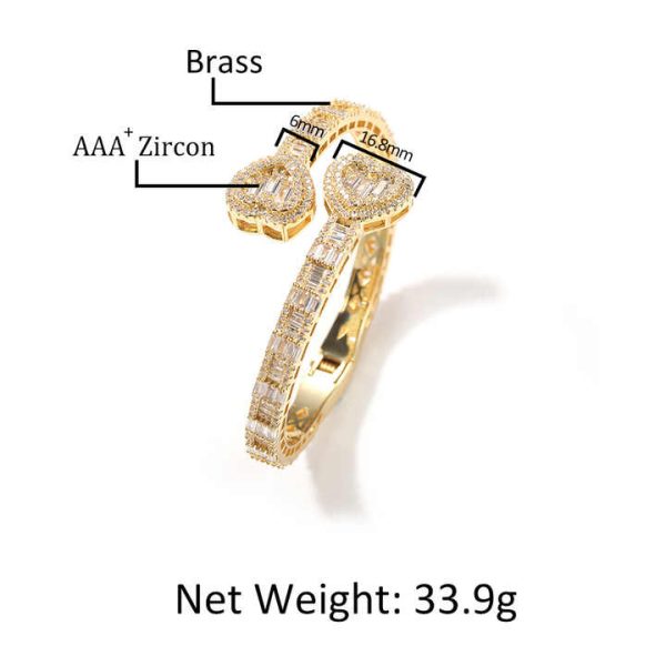 Custom-Made Modern Charm Bracelet Elegant Diamond Engraved Heart Motifs Latest Adjustable Fashion Accessory