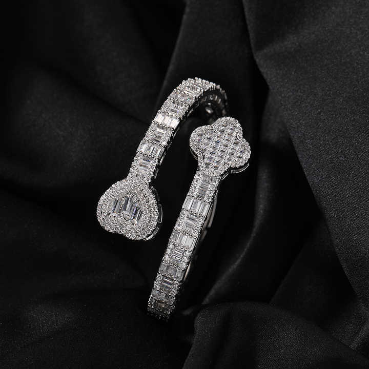 Unique Design Iced Out Four Leaf Clover Bracelet Heart Shape Bangle Hiphop Adjustable Fashion Jewelry Women Man