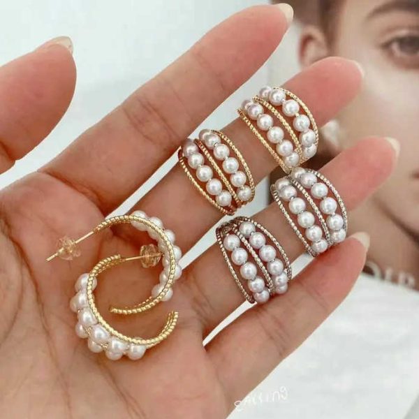Fashion Earrings Stud Metal With 18k Gold Silver Plated High Quality White Pearls Earrings Jewelry Elegant Designs Earrings Lady