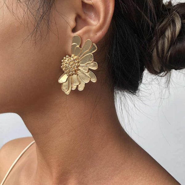 Hot Retro Alloy Gold Metal Vintage Irregular Leaf Geometric Flower Statement Earrings