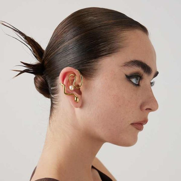 Original Design 18K Gold Plated Brass Jewelry Snake Shape Natural Pearl Ear Clip Party Accessories Earrings E221379