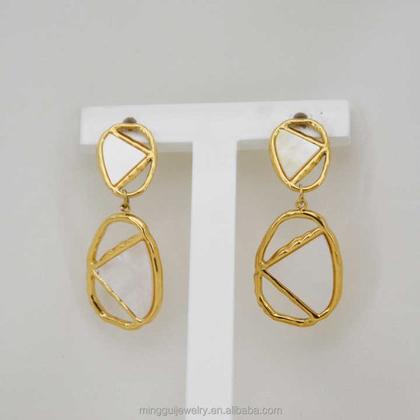 New White Shell Hoop Pendant Earrings Stainless Steel Drop Earrings for Women Jewelry