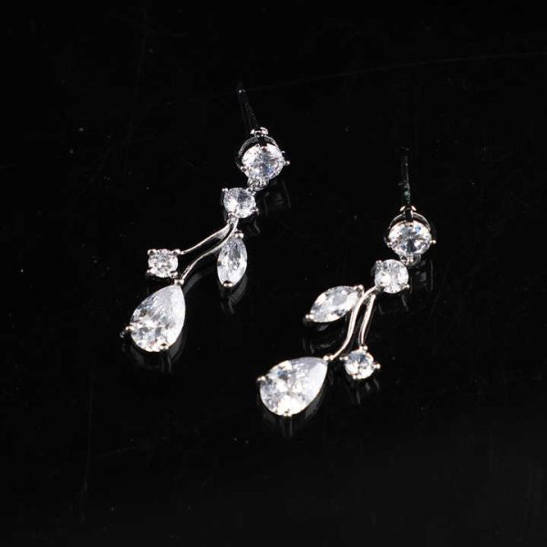 Fashion Earrings Women Trend 2022 Platinum Plating Silvery Zircon Drop Earrings Charm