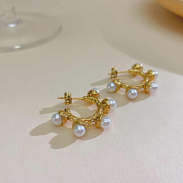 18K Gold Plated Elegant Pearl Hoop Studs C Shape Stud Earrings with White Pearls Fashion Drop Earrings