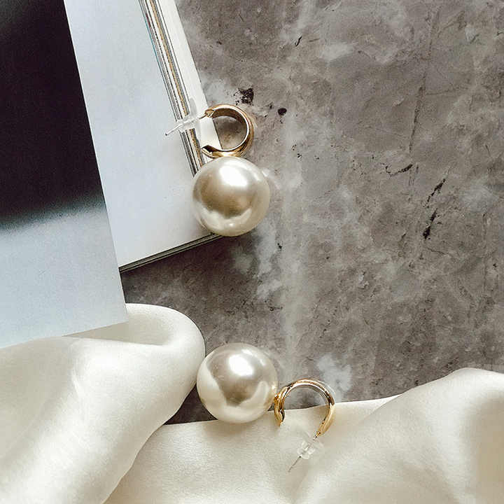 Women Fashion Pearl Earrings Contracted Metal Geometry Water Drop Exaggerated Pearl Drop Earrings