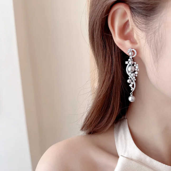 Fashionable and Elegant Bride Earrings Women's Light Luxury Vintage Elegant and Niche Wedding Earrings Accessories