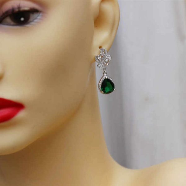 Huitan Flower Shape 3 Colors Pear Cut Crystal Water Drop Earrings for Women Fashion Bridal Wedding Cubic Zirconia Earrings