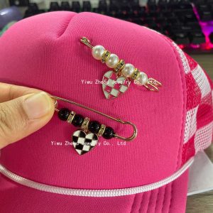Checkered Heart Alloy Hat Pins with Pearl Accents for DIY Decorative Hat Accessories
