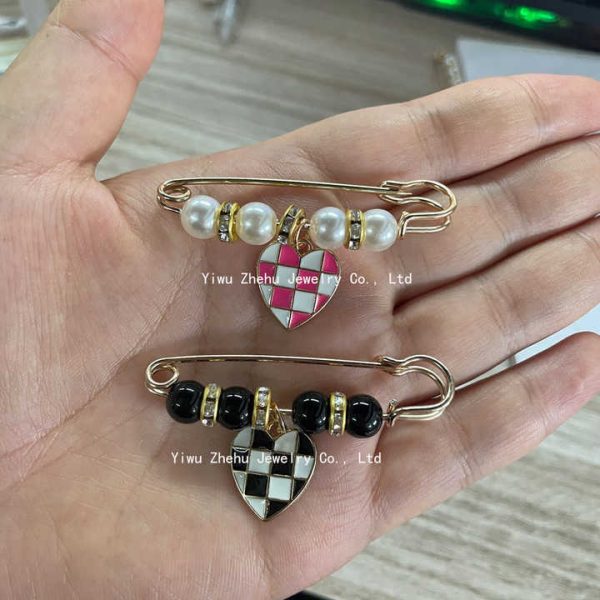 Zhehu DIY Hat Charm Accessory Checkered Heart Hat Pins Pearl Safety Pins Decorative Trucker Hat Baseball Cap Pin Set Decor
