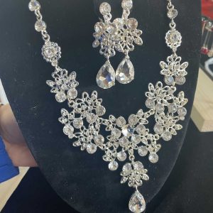 Elegant Wedding Bridal Jewelry Set: Alloy Rhinestone Necklace and Earrings for Women