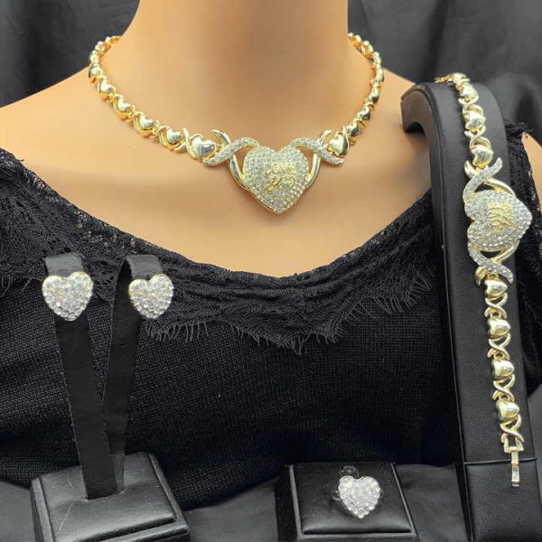 Luxurious Gold Tone Heart Shaped Cubic Zirconia Jewelry Set Trendy Necklace Bracelet Earrings and Ring Set