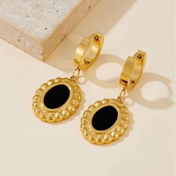 Fashion French Light Luxury INS Retro Women Shell Round Brand Necklace Earrings Set 18K Gold Titanium Steel Necklace