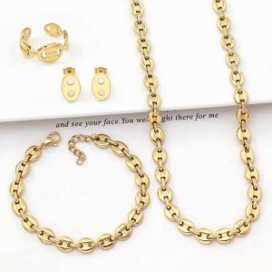 Punk Style Stainless Steel Jewelry Set with Zircon Animal Design 4-Piece Necklace Earrings Bracelet Ring for Wedding Party Gift