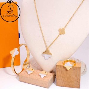 Women's Classic Four Leaf Clover Jewelry Set 18K Gold Plated Stainless Steel Necklace Earrings Ring Bracelet