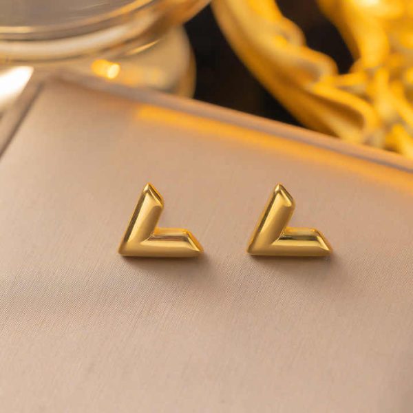 Fashion Simple Jewelry Sets Stainless Steel Necklace for Women V Letter Pendant Earrings Bracelet Necklace Set