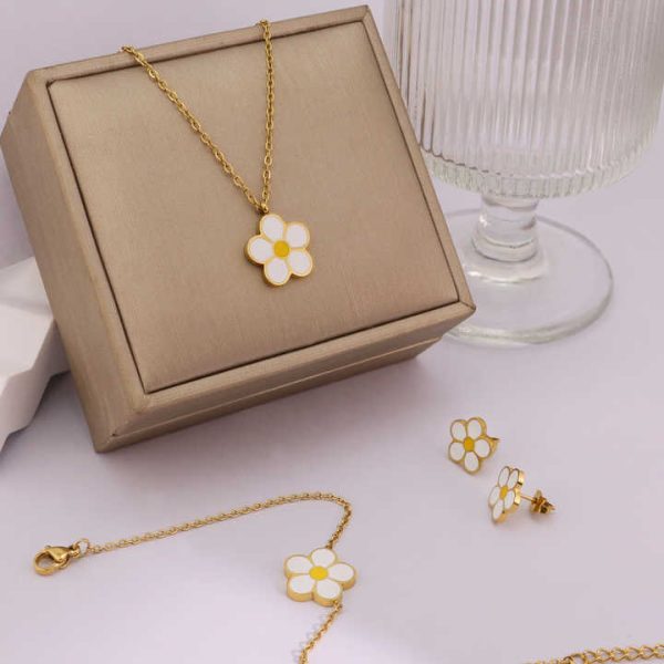 Women's Stainless Steel Chrysanthemum Jewelry Set 18K Gold Plated Daisies Includes Necklace Bracelet Earring-for Parties
