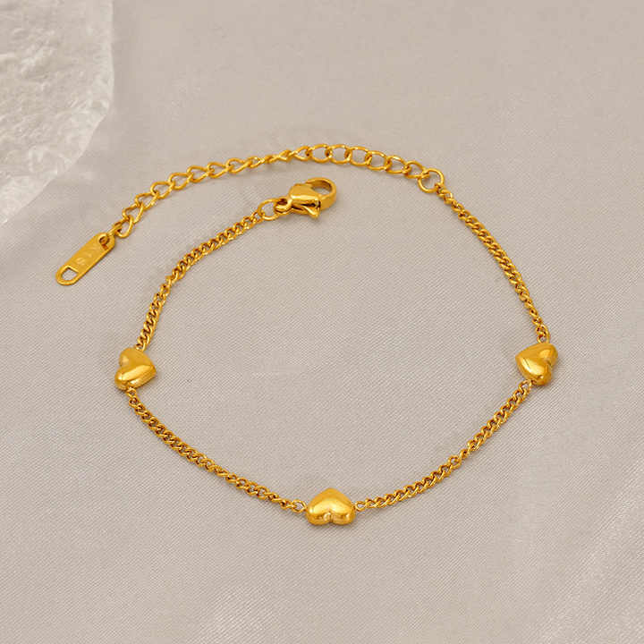 Fashion Sweet Wind All Match Heart Necklace Female Niche Design love Titanium Steel Gold-plated Bracelet Set