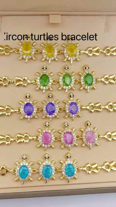 Wholesale Trendy Turtle Design 14K Gold Plated Brass Bracelet with Zircon Stone for Unisex Jewelry