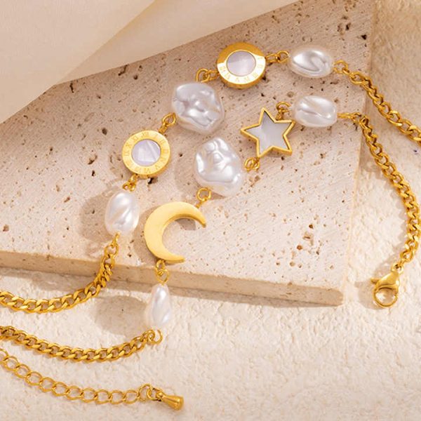 Simple High Sense Fashion Niche Geometric Disc Mother-of-pearl Titanium Steel Bracelet Star Moon Design Jewelry