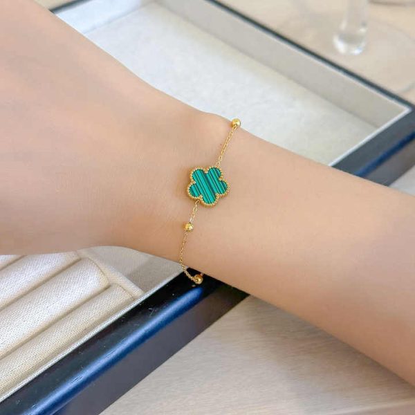 Popular 18K Gold Plated Shell Bracelet Titanium Steel Flower Bracelet Fine Chain Link Bracelets Women Fashion Jewelry