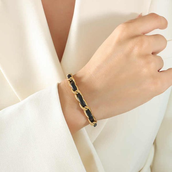 New Arrival 18K Gold Plated Stainless Steel Bracelets Fashion Black Leather Bangles for Women Perfect Gift Idea