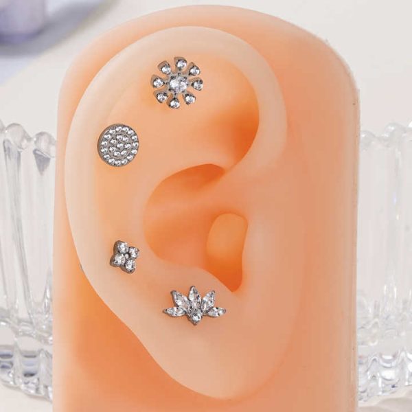 ASTM F136 Titanium Jewelry Piercing Helix Earring Labret Internally Threaded Top Piercing Body Jewelry for Women