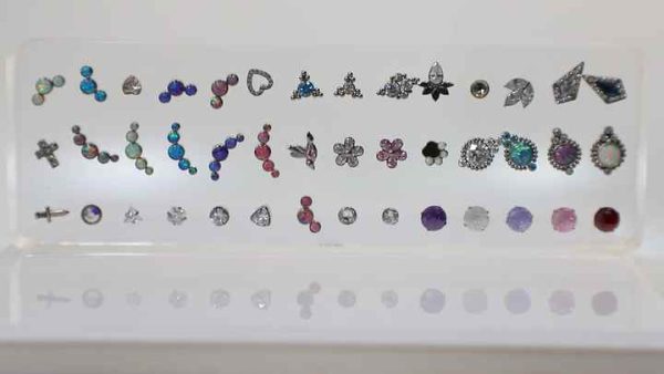 F136 Titanium Internally Threaded Labret Lip Piercing Jewelry with Whale Top Zircon Stone Trendy Body Piercing Jewelry for Women Men