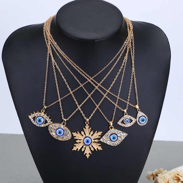 Fashion Jewelry New Multi-layer Devil's Eye Pendant Necklace Women's Fashion Exaggerated Trend Eye Collars